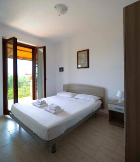 Sunny, Sea View Terrace 2BDR Near Praia a Mare by Kaizen Stays - La Marinella - 8