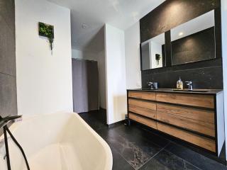 Comme A La Maison - 1