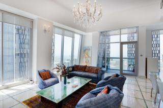 Cayan Tower Dubai Marina - Mint Stay - 0