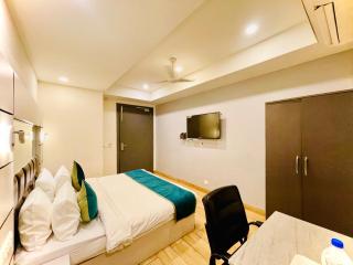 Majesta Stay at Hotel Royal Saffron - Kirti Nagar - Neu-Delhi - 2