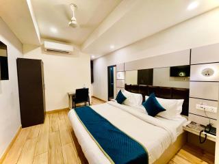 Majesta Stay at Hotel Royal Saffron - Kirti Nagar - Neu-Delhi - 4