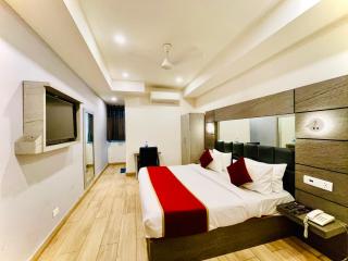Majesta Stay at Hotel Royal Saffron - Kirti Nagar - Neu-Delhi - 7