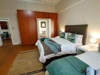 Oude Post Guesthouse and Cottage - The Old Postmaster's House - Lydenburg - 8