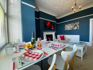 Truro City with Views Ground Floor Apartment - Kenwyn - 0