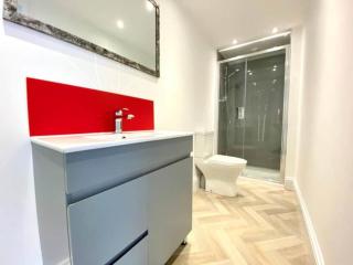 Truro City with Views Ground Floor Apartment - Kenwyn - 9
