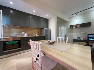 Kadare City-Center Apartment with Balcony - Tirana - 6