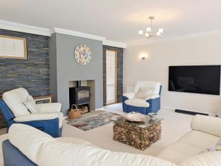 The Dunes - Swimming Pool - Bognor Regis - 7