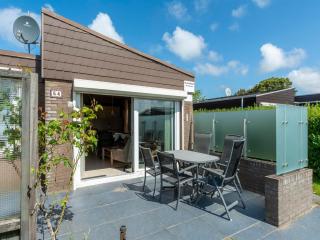 Bungalow near Beach and Forest in De Blenck - 4