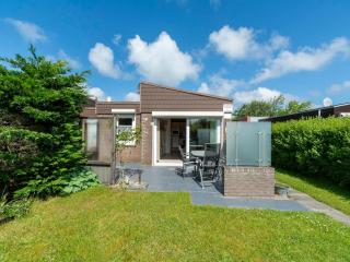 Bungalow near Beach and Forest in De Blenck - Callantsoog - 2
