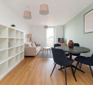 2 Bed Apartment in Stratford - London - 3