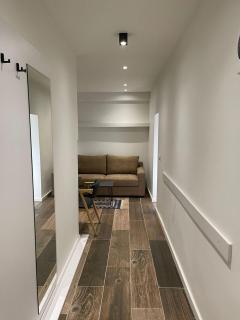 Le petite Central Studio Apartments - Tirana - 4