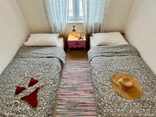 Ferienwohnung in Karin Gornji mit Großem Balkon - Gornji Karin - 1