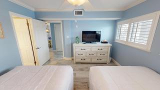 Beach House 401B - 1