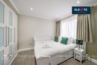 Exclusive Offers I 5 Bedroom House I Free Parking I Sleeps 10 I Elevate Living Estates Short Lets & Serviced Apartments - - 9