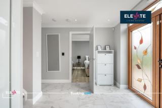 Exclusive Offers I 5 Bedroom House I Free Parking I Sleeps 10 I Elevate Living Estates Short Lets & Serviced Apartments - - 7