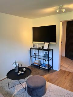 Quiet 2 Room apt - Free Parking - Near Bus stops - Garðabær - 2