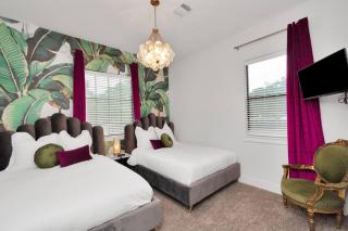2 Homes in 1 Booking - Sleeps up to 40 - 24 Beds - Perfect for Groups - 2