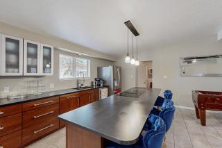 4BR Home with Casita, Foosball and Pool Table - 7