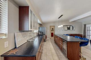 4BR Home with Casita, Foosball and Pool Table - 6