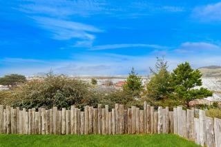 Harbor View Studio Cottage - Gold Beach - 8