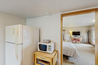 Harbor View Studio Cottage - Gold Beach - 2