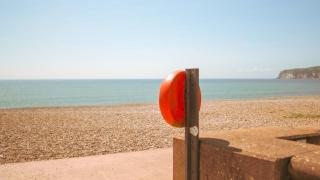 Rooftop Hideaway -Central Coastal Flat - Sea Views - Seaton - 2