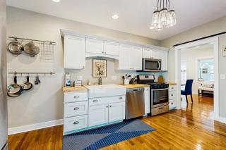 Arcadia Beach Cottage - 2