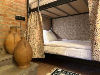 Wine Cellar Hostel - Tiflis - 6