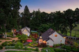 Hoffman Woods Estate - West Linn - 0