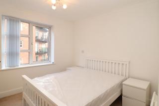2 Bedroom apartment By Canal - Birmingham - 2