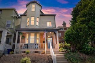 5BDRM GEM with Arcade - Mt Wash - Pittsburgh - 9