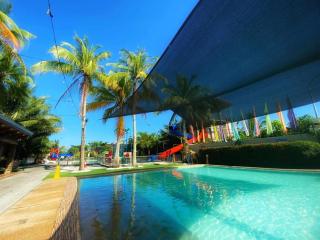 EDUARDO'S RESORT - 3