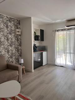 Minimalist Retreat 304 - 6