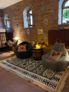 Wine Cellar Hostel - Tiflis - 7