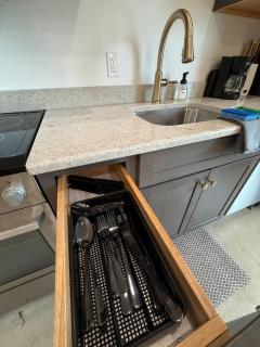 Boho Bliss Downtown Apartment in Historic Pilot Mountain - Pilot Mountain - 9