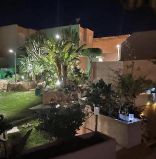 Casa adosada con piscina a 5 minutos de la playa . - Aguadulce - 4