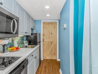 Oceanfront 1-Bedroom with Stunning Views! Sand Dunes Room 2926 - Sleeps 6! - Myrtle Beach - 4