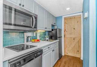 Oceanfront 1-Bedroom with Stunning Views! Sand Dunes Room 2926 - Sleeps 6! - Myrtle Beach - 3