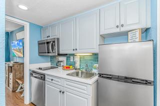 Oceanfront 1-Bedroom with Stunning Views! Sand Dunes Room 2926 - Sleeps 6! - Myrtle Beach - 1
