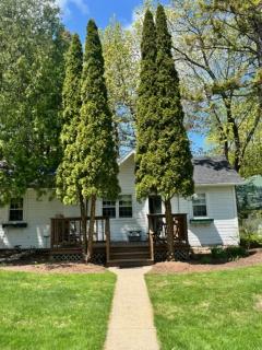 Cedar Court Inn - Fish Creek - 3
