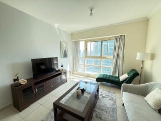 Signature Marina View 1BR, High Floor, Marina Quays - 6