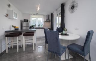 2 Bedroom Awesome Home In Fazana - 5