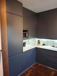 Table Mountain views, modern,lots of natural light, with parking - Kaapstad - 6