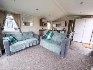 Caravan In Scratby, Norfolk Ref 50071D - 1