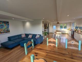 Large house 10 min walk to beautiful beach - - 9