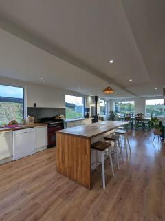 Large house 10 min walk to beautiful beach - - 7