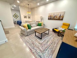 Cozy Cure Apartment in Downtown and Historic Pilot Mountain - Pilot Mountain - 0