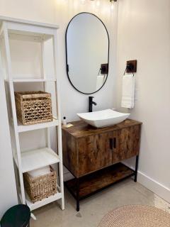 Cozy Cure Apartment in Downtown and Historic Pilot Mountain - Pilot Mountain - 7