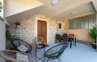 Two-Bedroom Apartment In Peroj - Peroj - 3