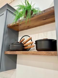 Restful Remedy in Downtown & Historic Pilot Mountain Apartment - Pilot Mountain - 3